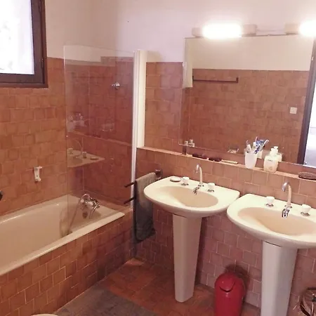 Villa In Saint-Siffret With Private Pool, Cleaning Included Villa *